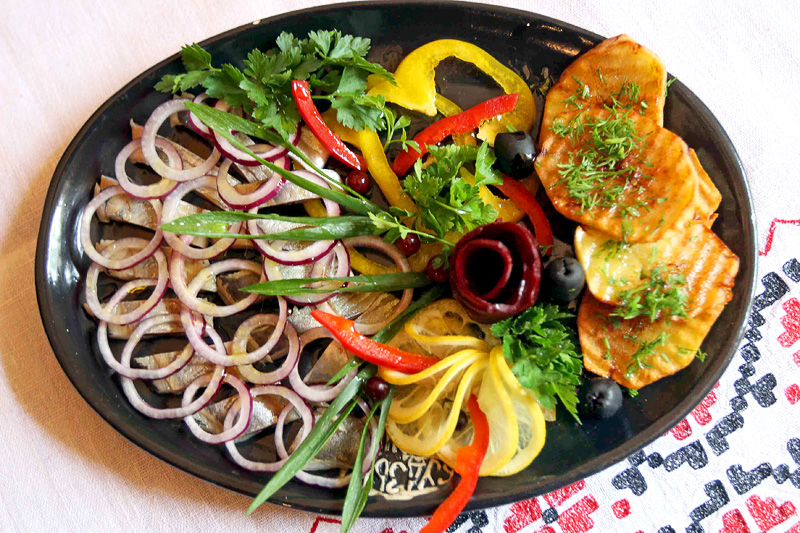Herring with potato and linseed-oil